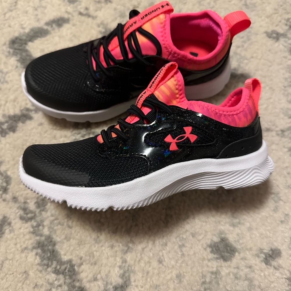 Under Armour Kids' Black and Pink Sneakers Infinity 2.0